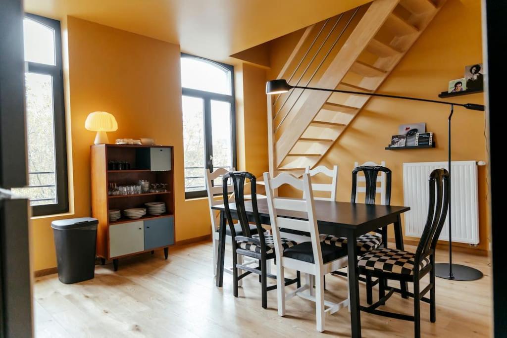Le Retro Chic - Grand Duplex Pour 6 Dans Le Centre Appartement Luik Buitenkant foto